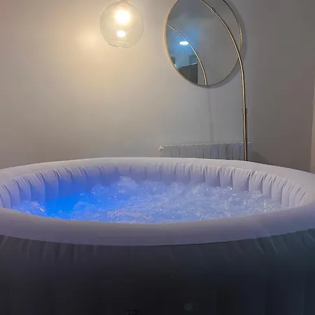 Apartment B15 Jacuzzi 5 Etoile Par Dengous Bondy